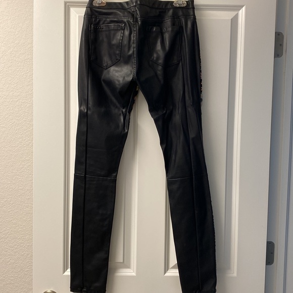 Blank NYC pants - Picture 3 of 6